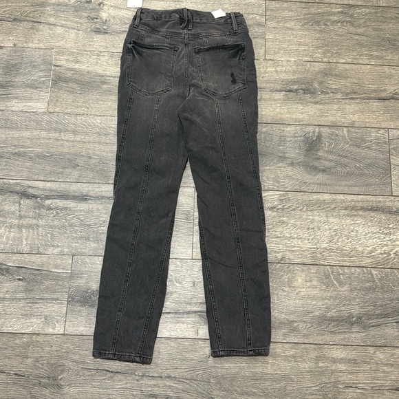 NEW • GOOD AMERICAN • Women’s SEAMED GOOD CLASSIC Jeans BLACK115 28 - Picture 5 of 5